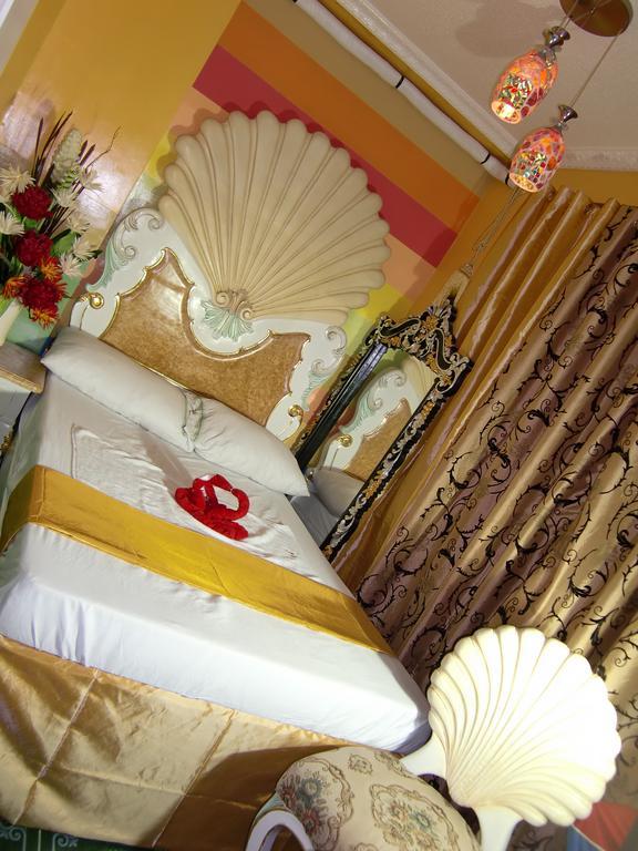 Manila Venetian Hotel Kamer foto